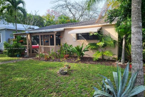 Casa en venta en Dania Beach, Florida, 3 dormitorios, 140.84 m2 № 1049319 - foto 4