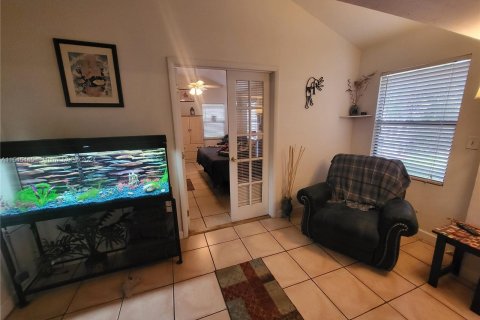 Casa en venta en Dania Beach, Florida, 3 dormitorios, 140.84 m2 № 1049319 - foto 24