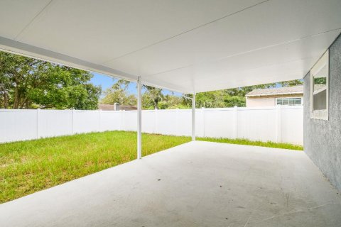 Casa en venta en Land O' Lakes, Florida, 5 dormitorios, 160.07 m2 № 1414617 - foto 22