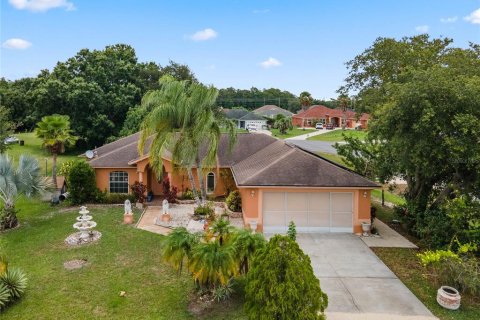 House in Kissimmee, Florida 5 bedrooms, 211.07 sq.m. № 1251894 - photo 1