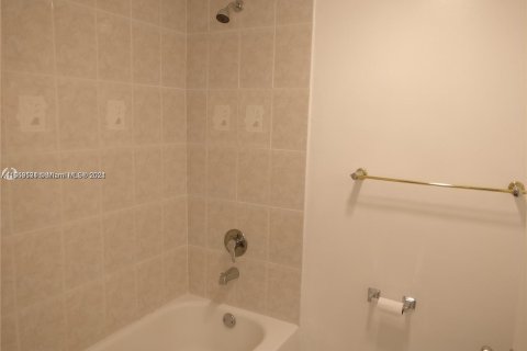 Condominio en venta en Aventura, Florida, 1 dormitorio, 95.97 m2 № 1385995 - foto 8