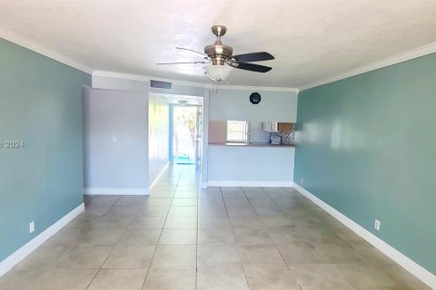 Copropriété à vendre à Coral Springs, Floride: 3 chambres, 100.24 m2 № 1385997 - photo 4