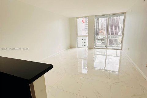 Condo in Miami, Florida, 1 bedroom  № 1394307 - photo 17