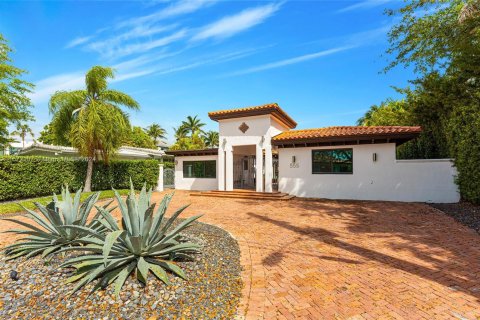 Villa ou maison à vendre à Miami Beach, Floride: 3 chambres, 210.7 m2 № 1394266 - photo 1