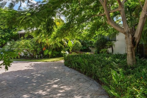 Casa en venta en Miami Beach, Florida, 3 dormitorios, 223.24 m2 № 1394264 - foto 12