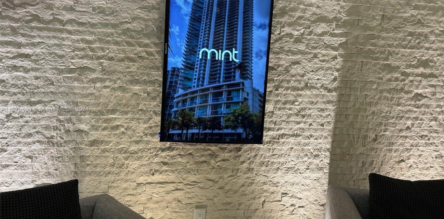 Condominio en Miami, Florida, 2 dormitorios  № 1409436