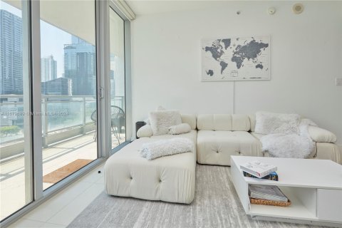 Condominio en venta en Miami, Florida, 2 dormitorios, 103.86 m2 № 1409436 - foto 14