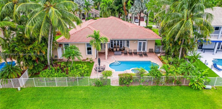 Villa ou maison à Weston, Floride 5 chambres, 364.08 m2 № 1242304