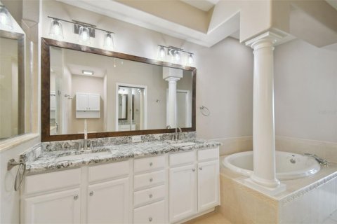 Touwnhouse à vendre à Tampa, Floride: 3 chambres, 235.97 m2 № 1341867 - photo 20