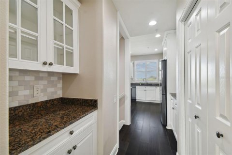 Townhouse in Tampa, Florida 3 bedrooms, 235.97 sq.m. № 1341867 - photo 11