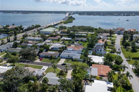 Casa en venta en Belleair Beach, Florida, 3 dormitorios, 131.36 m2 № 1341863 - foto 27