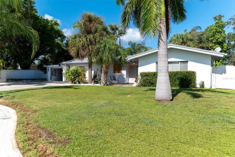 Casa en venta en Belleair Beach, Florida, 3 dormitorios, 131.36 m2 № 1341863 - foto 2