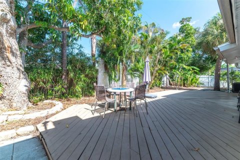 Casa en venta en Belleair Beach, Florida, 3 dormitorios, 131.36 m2 № 1341863 - foto 22