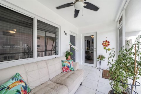 Condominio en venta en Hallandale Beach, Florida, 2 dormitorios, 92.9 m2 № 1049429 - foto 26