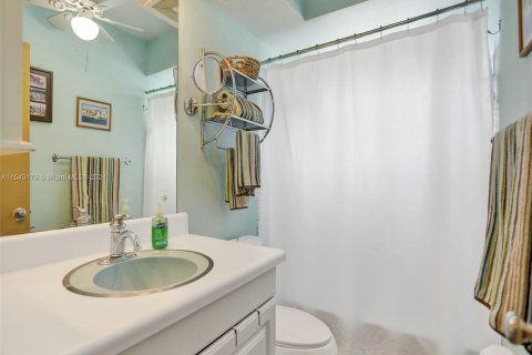 Condominio en venta en Hallandale Beach, Florida, 2 dormitorios, 97.55 m2 № 1045188 - foto 26