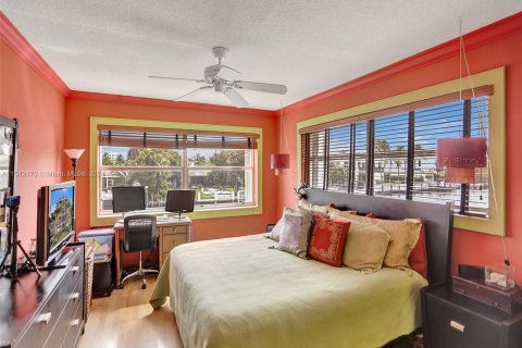 Condominio en venta en Hallandale Beach, Florida, 2 dormitorios, 97.55 m2 № 1045188 - foto 20