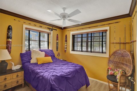 Condominio en venta en Hallandale Beach, Florida, 2 dormitorios, 97.55 m2 № 1045188 - foto 28