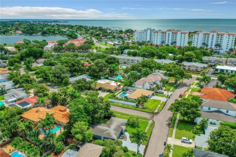 Casa en alquiler en Saint Petersburg, Florida, 3 dormitorios, 174.19 m2 № 1340312 - foto 18