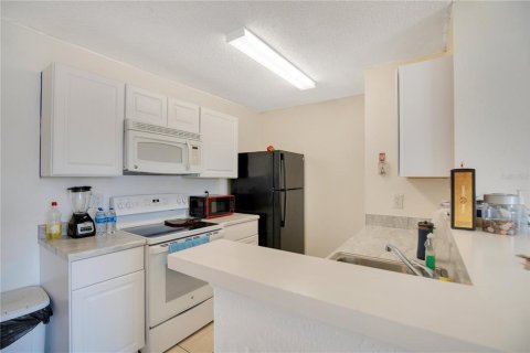 Condominio en venta en Kissimmee, Florida, 1 dormitorio, 58.99 m2 № 1056551 - foto 12