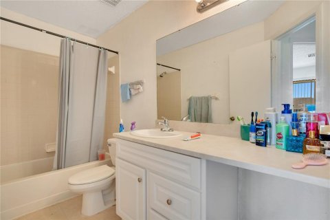 Condominio en venta en Kissimmee, Florida, 1 dormitorio, 58.99 m2 № 1056551 - foto 17
