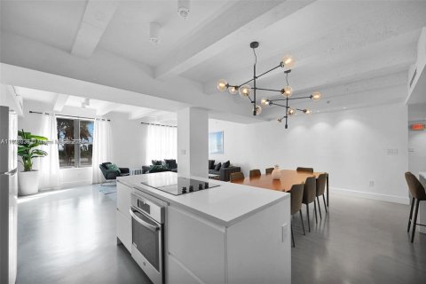 Condo in Miami Beach, Florida, 5 bedrooms  № 1282872 - photo 6