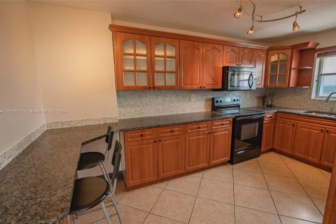 Condo in Aventura, Florida, 2 bedrooms  № 1282871 - photo 3