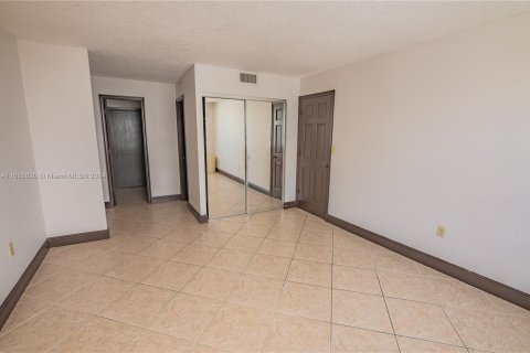 Copropriété à vendre à Aventura, Floride: 2 chambres, 117.8 m2 № 1282871 - photo 14