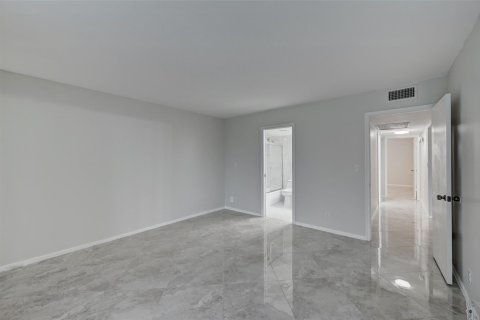 Condo in Coconut Creek, Florida, 2 bedrooms  № 1040974 - photo 21