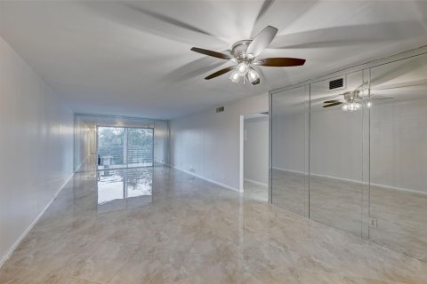 Condominio en venta en Coconut Creek, Florida, 2 dormitorios, 107.86 m2 № 1040974 - foto 19