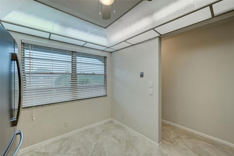 Condo in Coconut Creek, Florida, 2 bedrooms  № 1040974 - photo 11