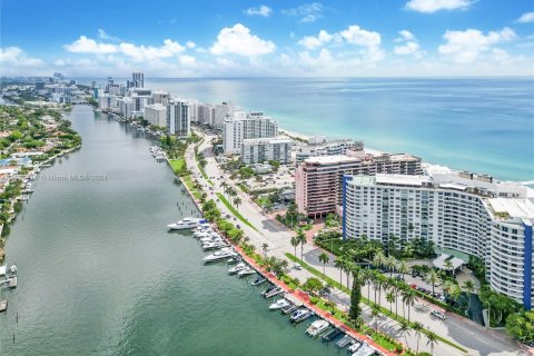 Copropriété à vendre à Miami Beach, Floride: 2 chambres, 96.62 m2 № 1236369 - photo 25