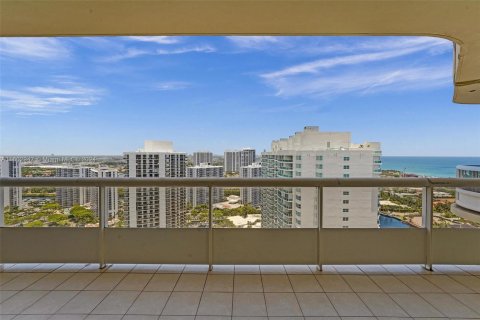 Copropriété à vendre à Aventura, Floride: 2 chambres, 150.69 m2 № 1223767 - photo 18