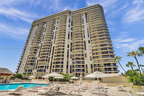 Condominio en venta en Aventura, Florida, 2 dormitorios, 150.69 m2 № 1223767 - foto 4