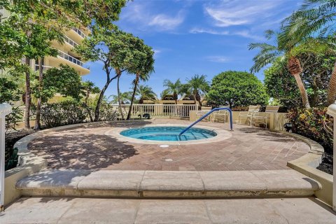 Copropriété à vendre à Aventura, Floride: 2 chambres, 150.69 m2 № 1223767 - photo 22