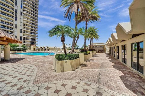 Condominio en venta en Aventura, Florida, 2 dormitorios, 150.69 m2 № 1223767 - foto 29