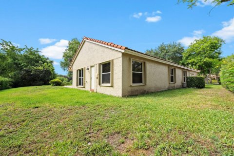 House in Davie, Florida 4 bedrooms, 226.68 sq.m. № 1208866 - photo 11