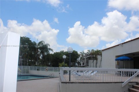 Touwnhouse à vendre à Lauderhill, Floride: 3 chambres, 145.86 m2 № 1269198 - photo 18