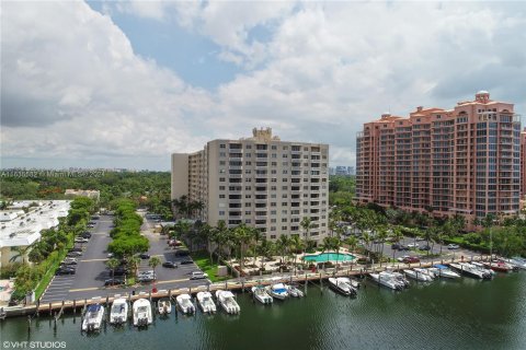 Condominio en venta en Coral Gables, Florida, 1 dormitorio, 81.75 m2 № 1305546 - foto 20