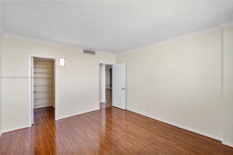 Condominio en venta en Coral Gables, Florida, 1 dormitorio, 81.75 m2 № 1305546 - foto 10