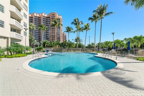 Condominio en venta en Coral Gables, Florida, 1 dormitorio, 81.75 m2 № 1305546 - foto 13