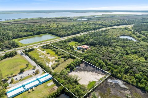 Propiedad comercial en venta en Cocoa, Florida № 1305547 - foto 3