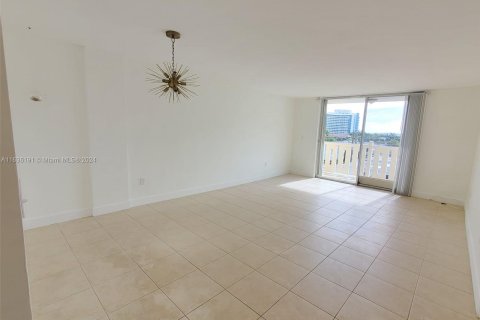 Condominio en venta en Miami Beach, Florida, 1 dormitorio, 74.23 m2 № 1305699 - foto 21