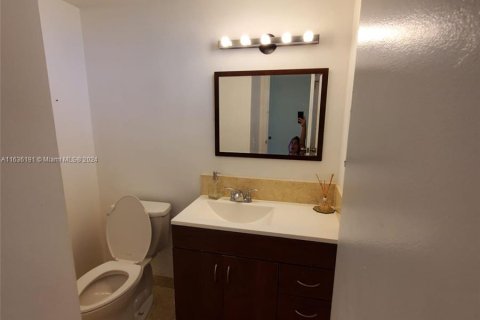 Condominio en venta en Miami Beach, Florida, 1 dormitorio, 74.23 m2 № 1305699 - foto 10