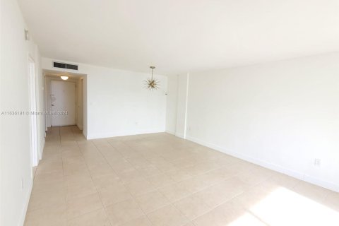 Condominio en venta en Miami Beach, Florida, 1 dormitorio, 74.23 m2 № 1305699 - foto 20