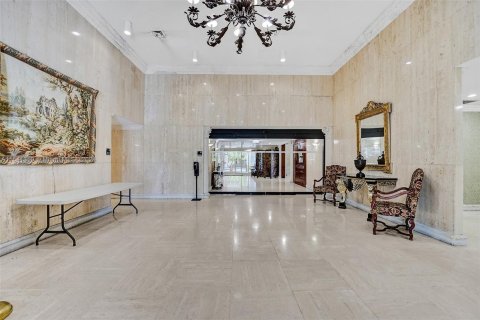 Copropriété à vendre à Hallandale Beach, Floride: 2 chambres, 130.06 m2 № 1035648 - photo 5