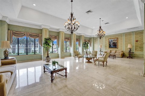 Copropriété à vendre à Hallandale Beach, Floride: 2 chambres, 130.06 m2 № 1035648 - photo 3