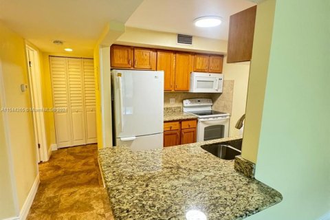 Condominio en venta en Coral Springs, Florida, 2 dormitorios, 76.18 m2 № 1058131 - foto 3