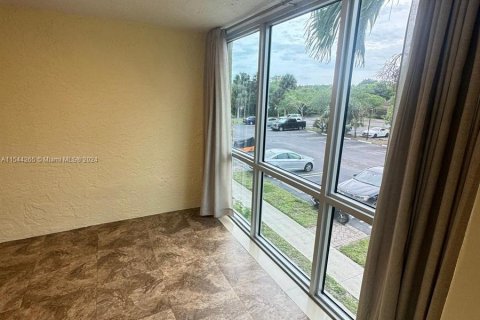 Condominio en venta en Coral Springs, Florida, 2 dormitorios, 76.18 m2 № 1058131 - foto 6