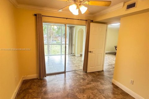 Condominio en venta en Coral Springs, Florida, 2 dormitorios, 76.18 m2 № 1058131 - foto 10