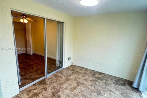 Condominio en venta en Coral Springs, Florida, 2 dormitorios, 76.18 m2 № 1058131 - foto 7